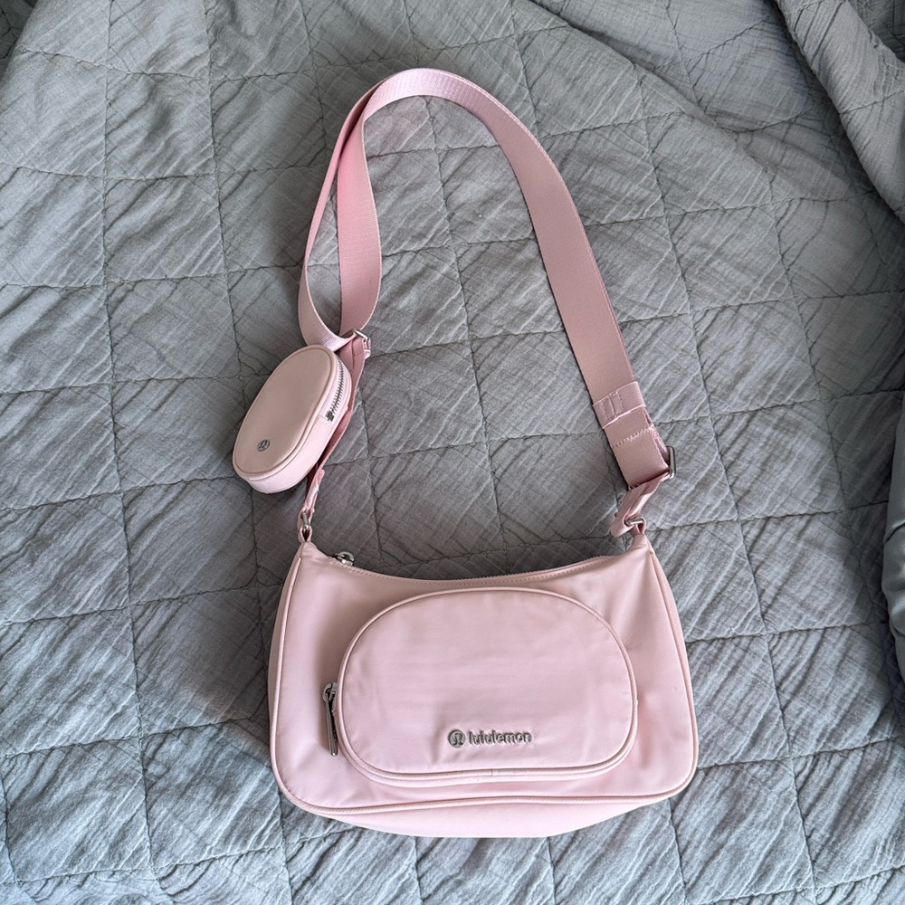 Lululemon Crossbody w/ Nano pouch • Size 2L • Flush Pink